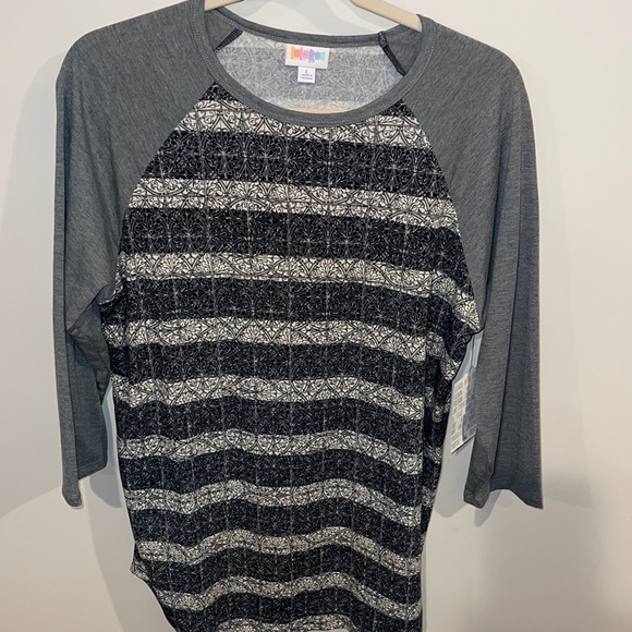 Lularoe Randy baseball t top size large - Picture 1 of 5